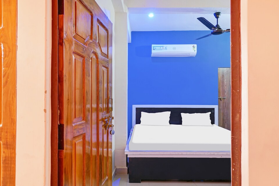 OYO 85415 Hotel Nbs, Lanka, Varanasi