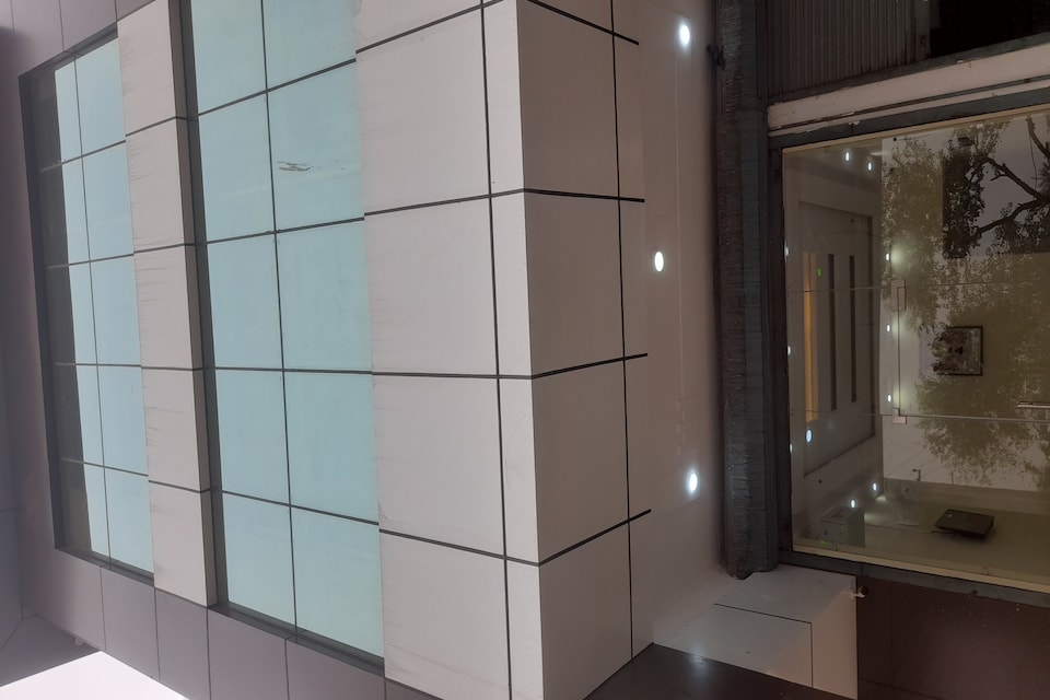 OYO Hotel Royal Inn, Palwal, Palwal