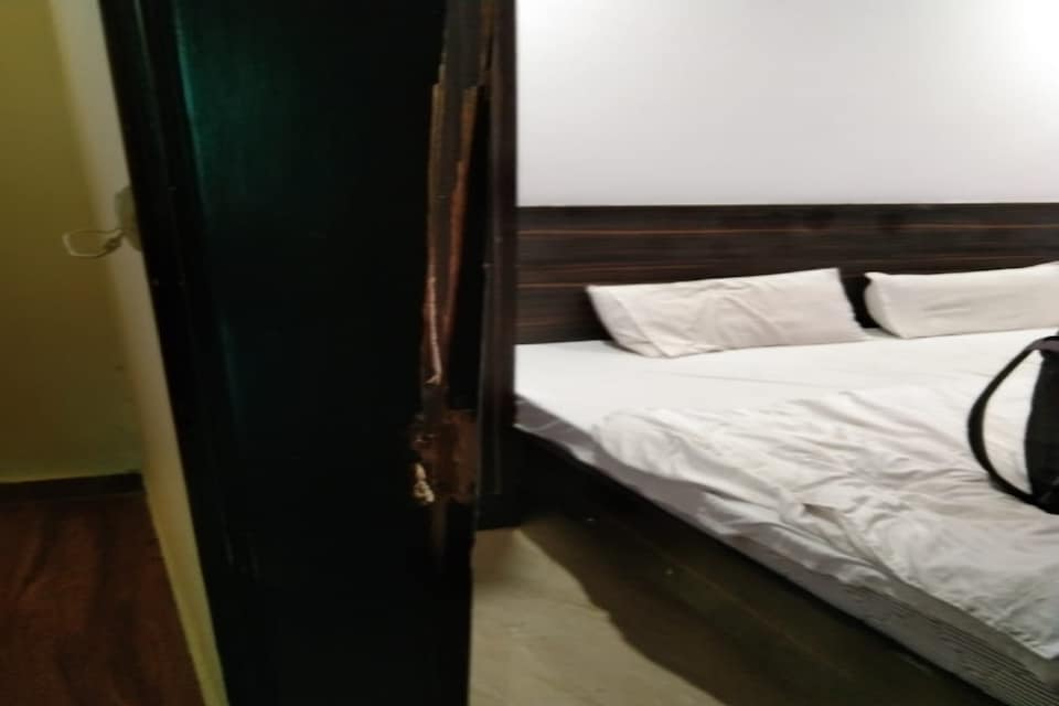 OYO Hotel Royal Inn, Palwal, Palwal