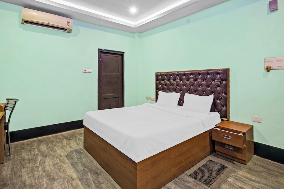 Flagship 85442 Seven Days Guest House, GS Road Guwahati, Guwahati