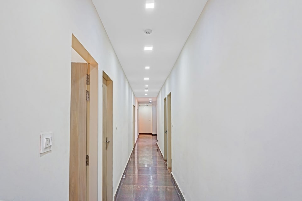 Hotel O Silver Inn, Jaipur Airport, Jaipur