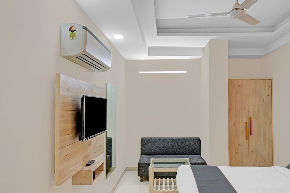 Hotel O Silver Inn, Jaipur Airport, Jaipur