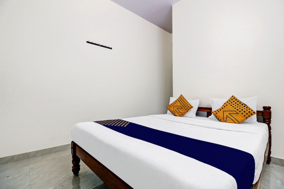 SPOT ON 85465 Hotel PRaju, Jalahalli Bangalore, Bangalore