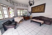 OYO 90865 Hotel Kusuma Purwakarta