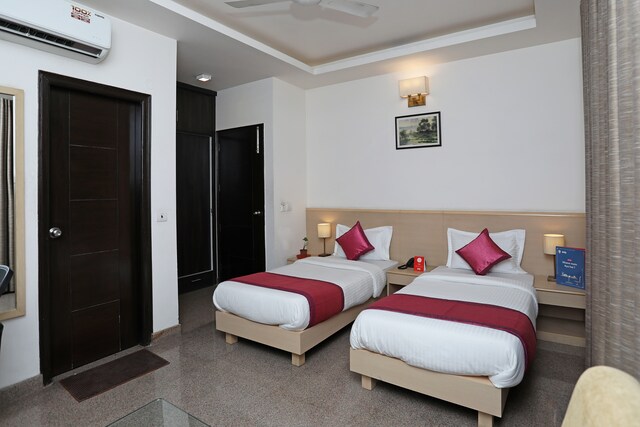 OYO Lotus Panache Near Appu Ghar