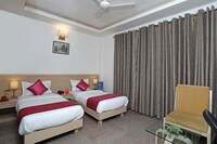 OYO Lotus Panache Near Appu Ghar