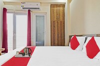 OYO Star Residency Near Omaxe Gurgaon Mall