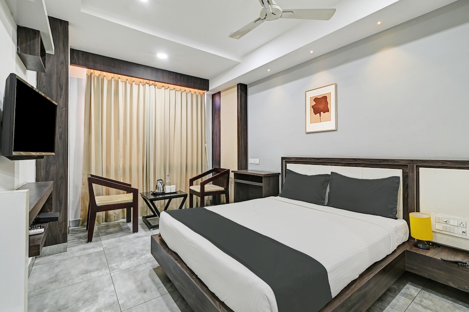 Collection O Hotel Abooz, Whitefield Bangalore, Bangalore