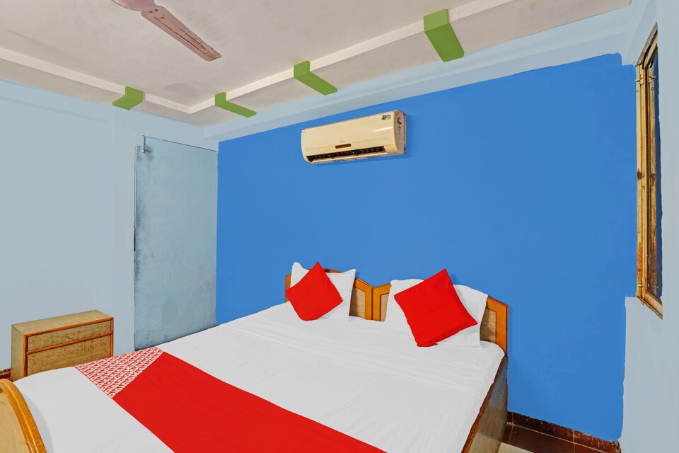 Flagship 85530 Hotel Rajdhani, Ashram Road Ahmedabad, Ahmedabad