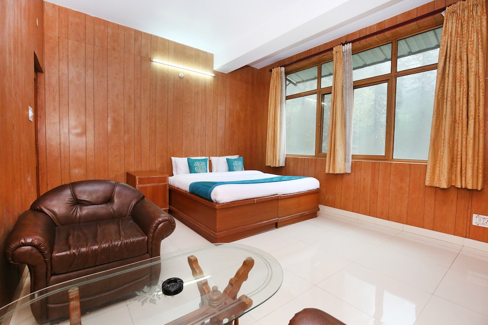 OYO Home Luxe 10904 Sunny Woods Cabin, Shimla, Shimla