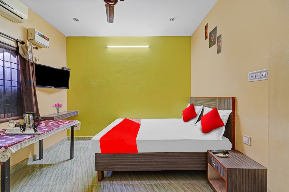 Hotel O Prime Rooms guest house, Porur Chennai, Chennai