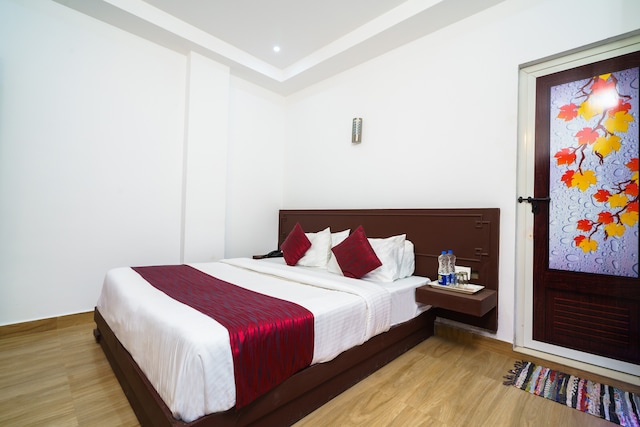 OYO Hotel Regency Casett