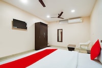 OYO 85554 Hotel Harihar Premium
