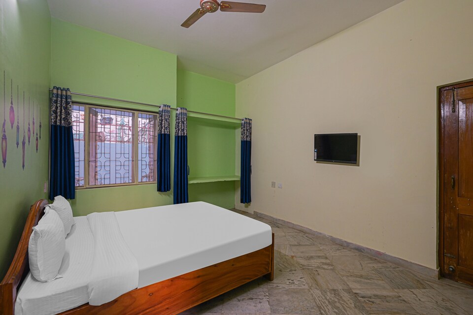 Live under BBS919, Khandagiri Bhubaneswar, Bhubaneswar