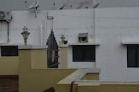 OYO Home Home Feel Luxury Rooms Pallikaranai Chennai