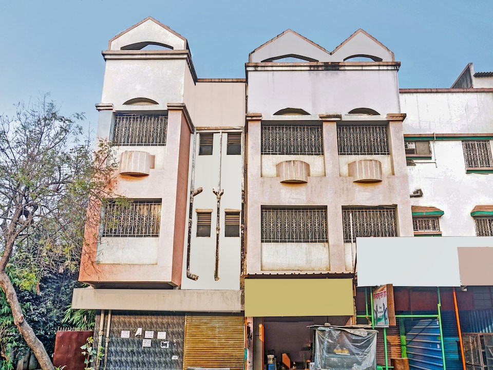 Collection O Krishna Lodge, Hadapsar Pune, Pune