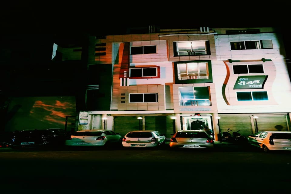 OYO 85606 Hotel Royal Residency, Dhar City, Dhar