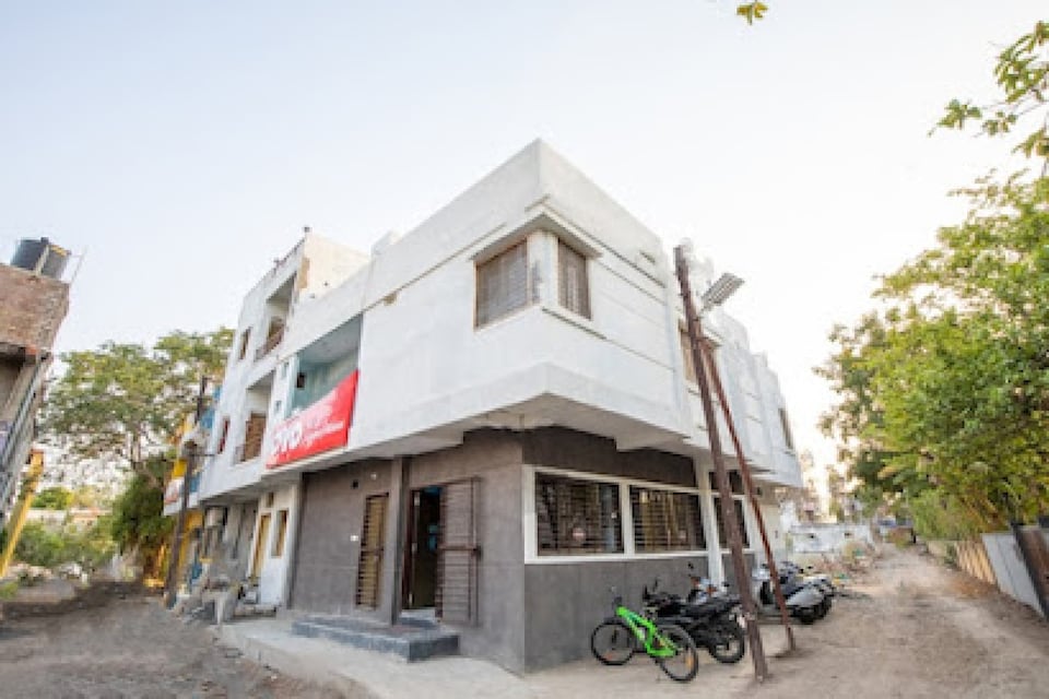 OYO 85607 Aashray Rooms, Bhawarkua Indore, Indore