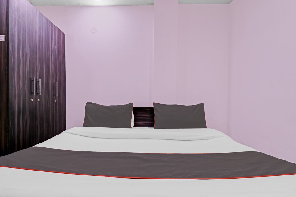 OYO Flagship 85649 Hotel Sunrise Inn, Lajpat Nagar Delhi, Delhi