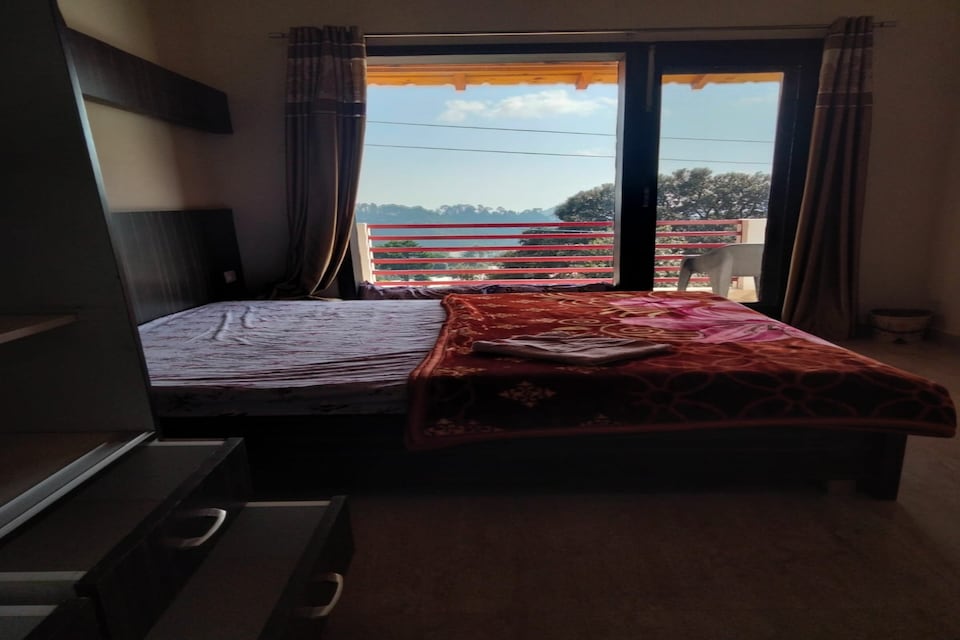 OYO Snow White's Cottage, Bhowali, Nainital