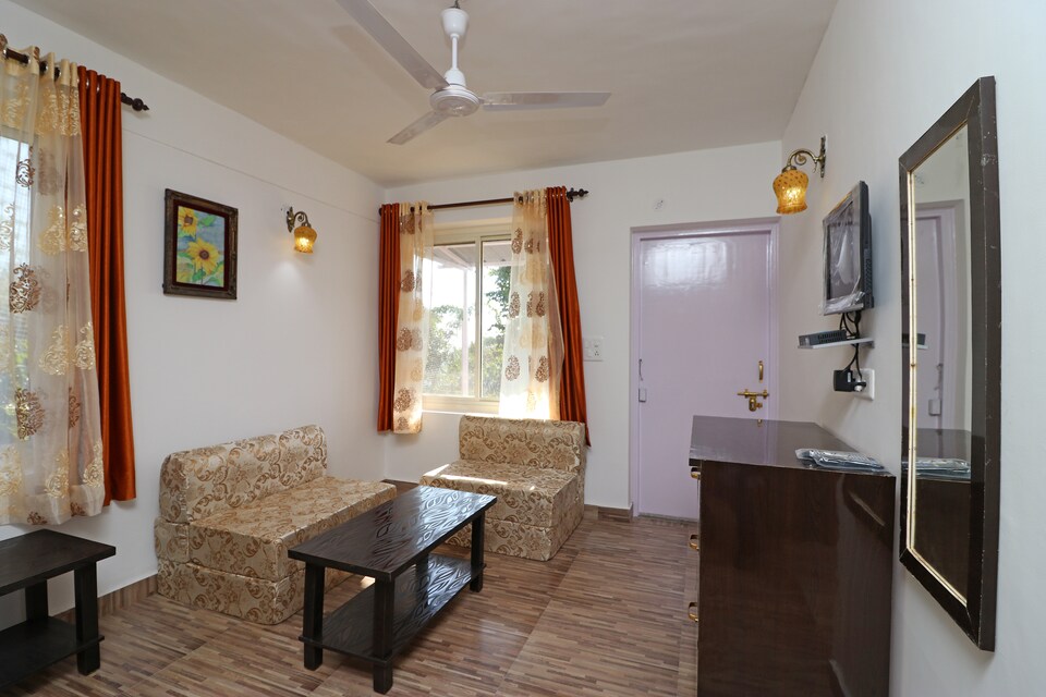 OYO Home 10770 Modern Villa 2BHK, Naukuchiatal Nainital, Nainital