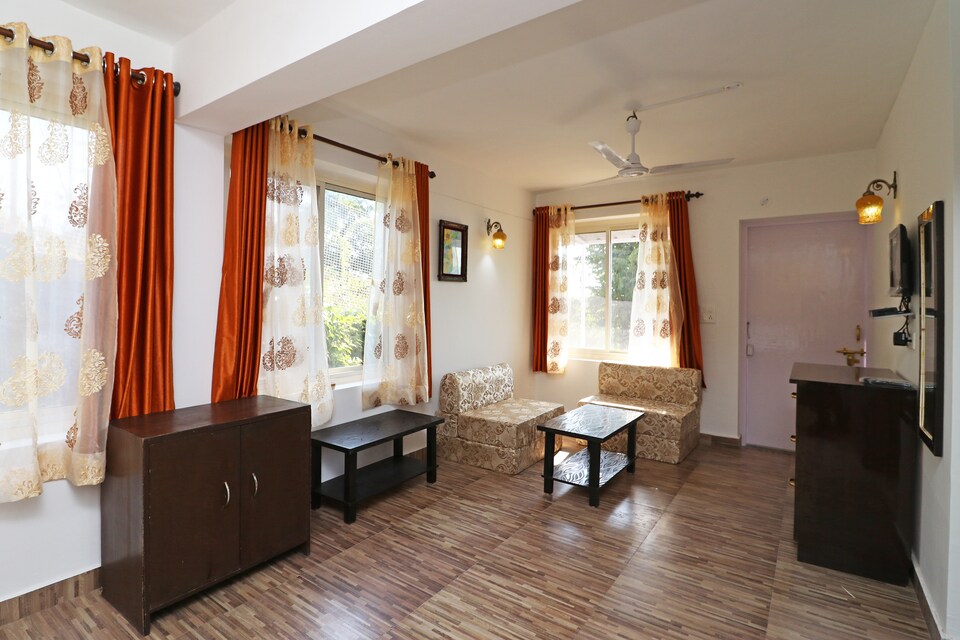 OYO Home 10770 Modern Villa 2BHK, Naukuchiatal Nainital, Nainital