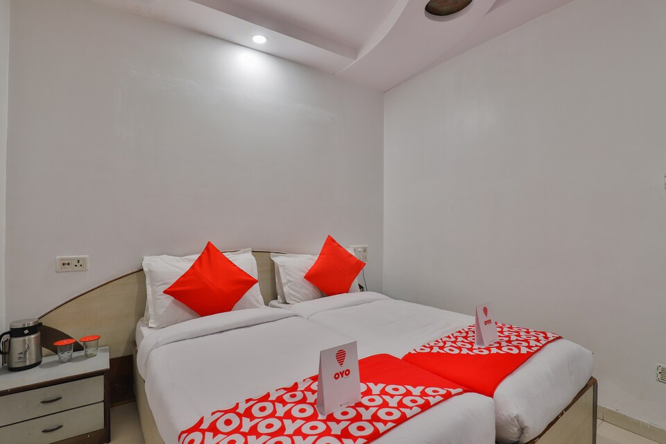 OYO 1389 Hotel Relax Inn, Delhi Gate Surat, Surat
