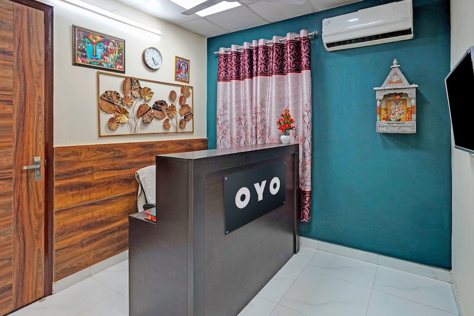 Royal Hotel, Golf Course Road, Gurgaon