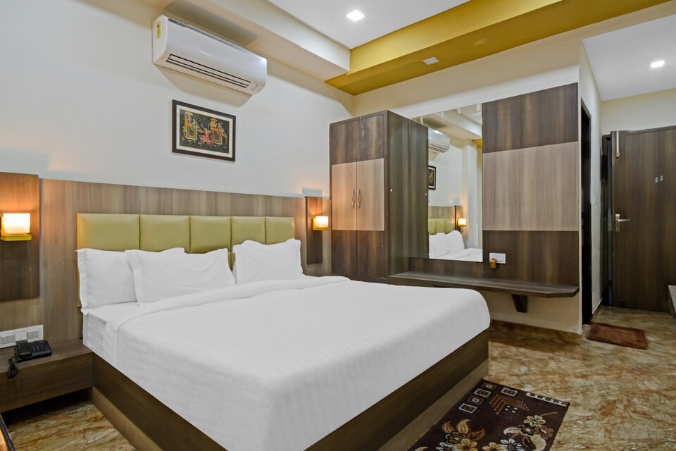 Capital O 85710 Hotel The Golden Palms, Udaipur Central, Udaipur