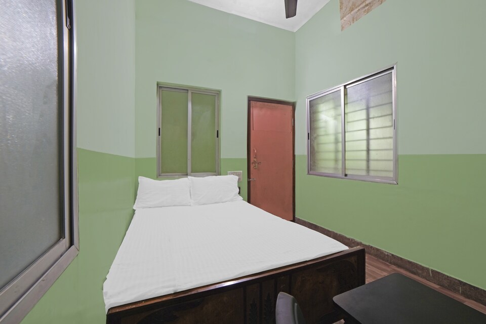 SPOT ON Shanti Niketan Guest House, Station Road, Raipur