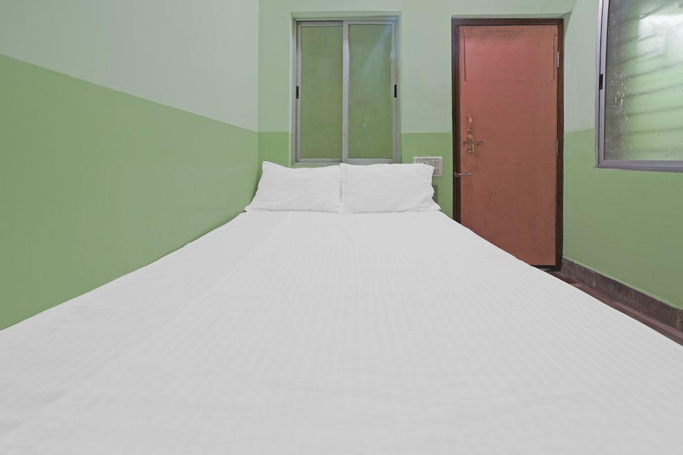 SPOT ON Shanti Niketan Guest House, Station Road, Raipur