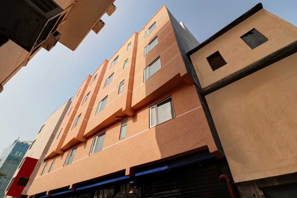 Capital O Hotel Downtown Near Ambience Mall, Vasant Kunj Delhi, Delhi