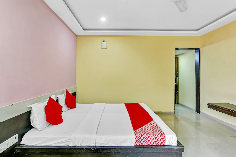 Flagship 85765 Hotel Rp Palace, Mumbai Panvel-CBD, Mumbai