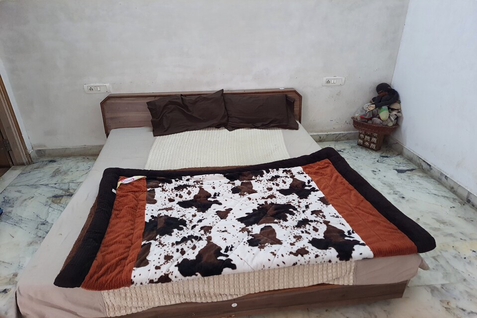 OYO HOME 85774 Royal Palm-a Cozy Cottage, Ranjit Avenue Amritsar, Amritsar