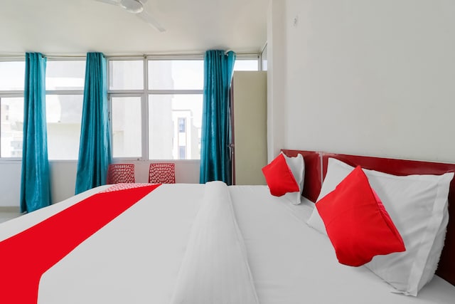 OYO Hotel Relax Inn Near Omaxe Gurgaon Mall