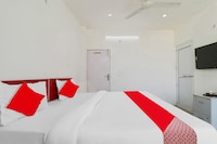 OYO Hotel Relax Inn Near Omaxe Gurgaon Mall