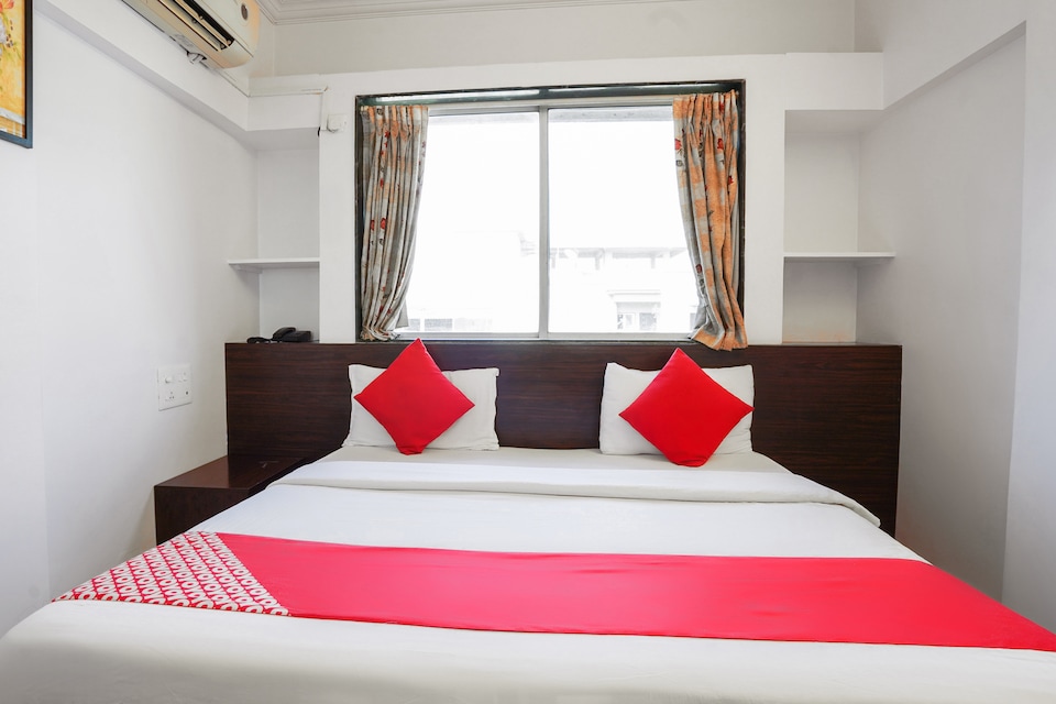 Hotel O The Royal Samrat, Magarpatta Pune, Pune
