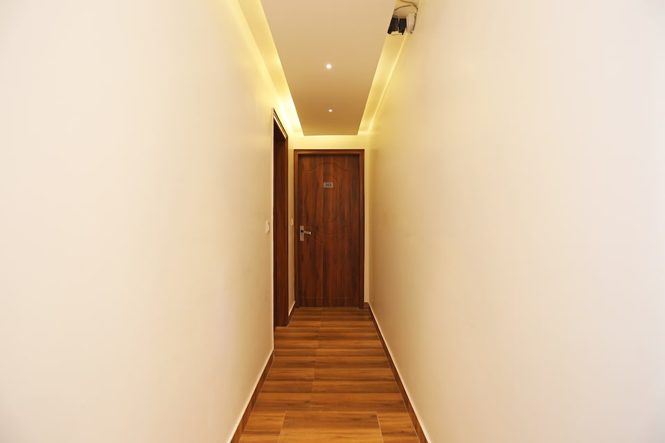 OYO 10076 Hotel Skylark, Library Chowk Mussoorie, Mussoorie
