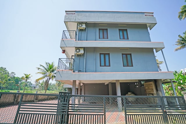 Hotel O by OYO Flagship 85805 Majestic Petta Metro station