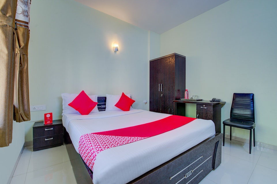 OYO 10221 Hotel E Serai, Baner Pune, Pune