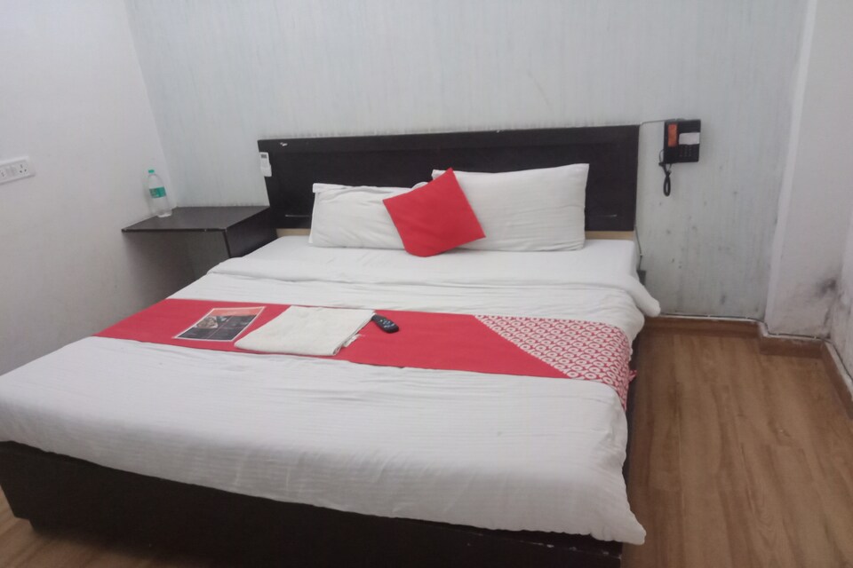 Live on NOD758 , Noida City, Noida