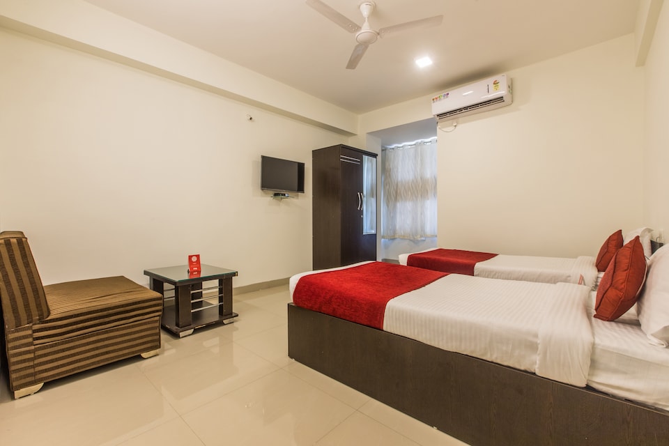 OYO Hotel Ten Eleven, Vijay Nagar Indore, Indore