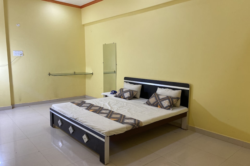 OYO Prem Bandhan Palace, Pratapgarh, Pratapgarh