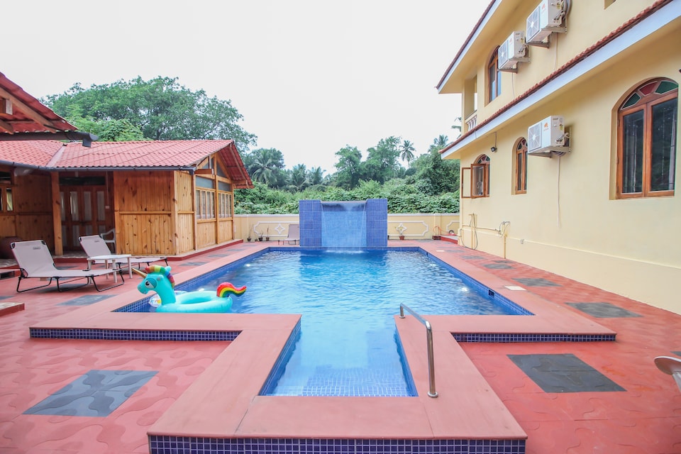 OYO 10723 Pool View Studio, Colva Goa, Goa