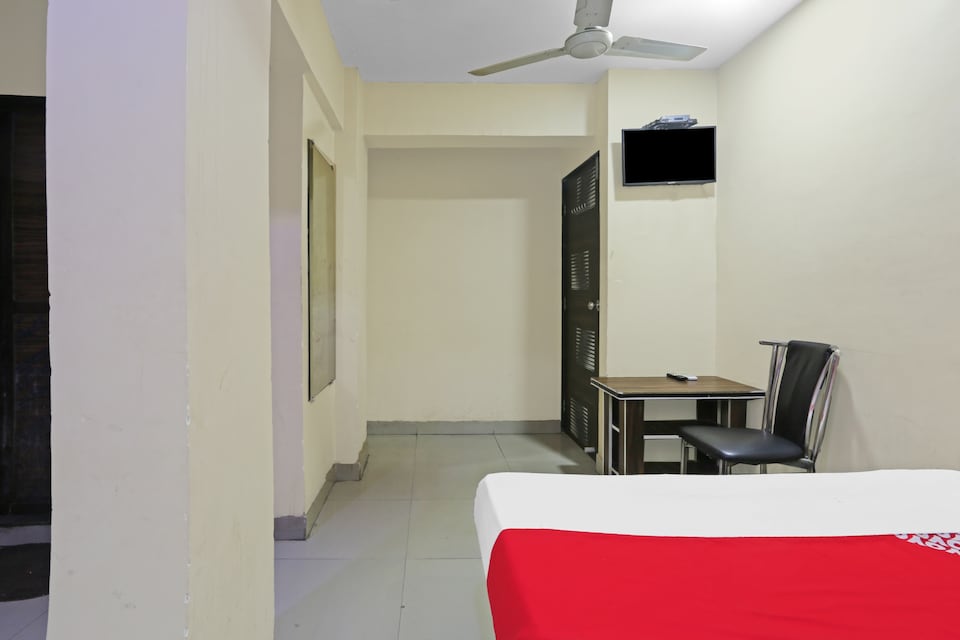 OYO Hotel Saachi, Mumbai Airoli-Vashi, Mumbai