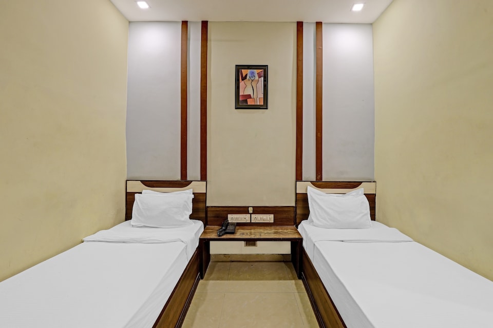 OYO Flagship 85837 Hotel Rudra Mahal, Ashram Road Ahmedabad, Ahmedabad