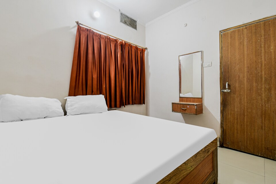 OYO Hotel Vishal, Patna Station 1, Patna