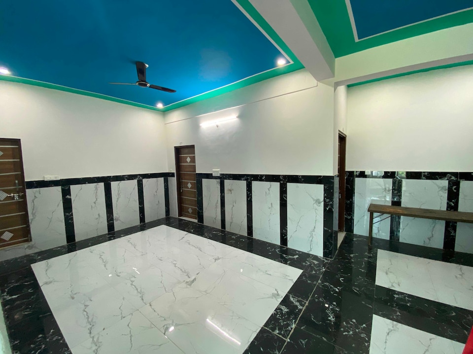 OYO S K Hotel, Dausa, Dausa