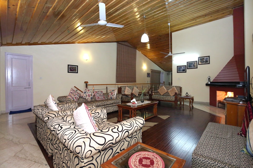 OYO Home 10097 Luxury Cottage, Chail, Chail
