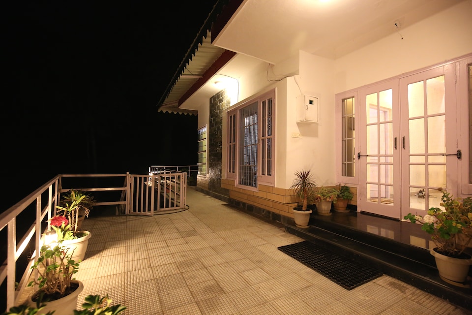 OYO Home 10097 Luxury Cottage, Chail, Chail